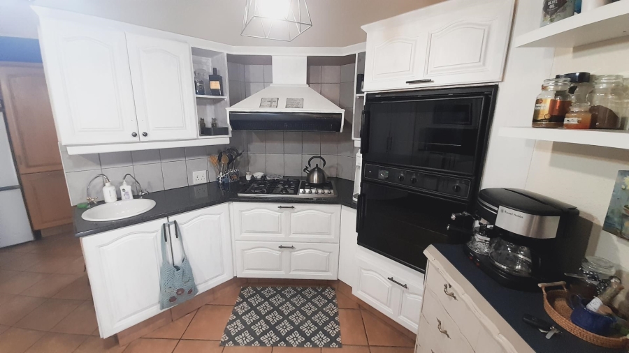 3 Bedroom Property for Sale in Kosmos Ridge North West